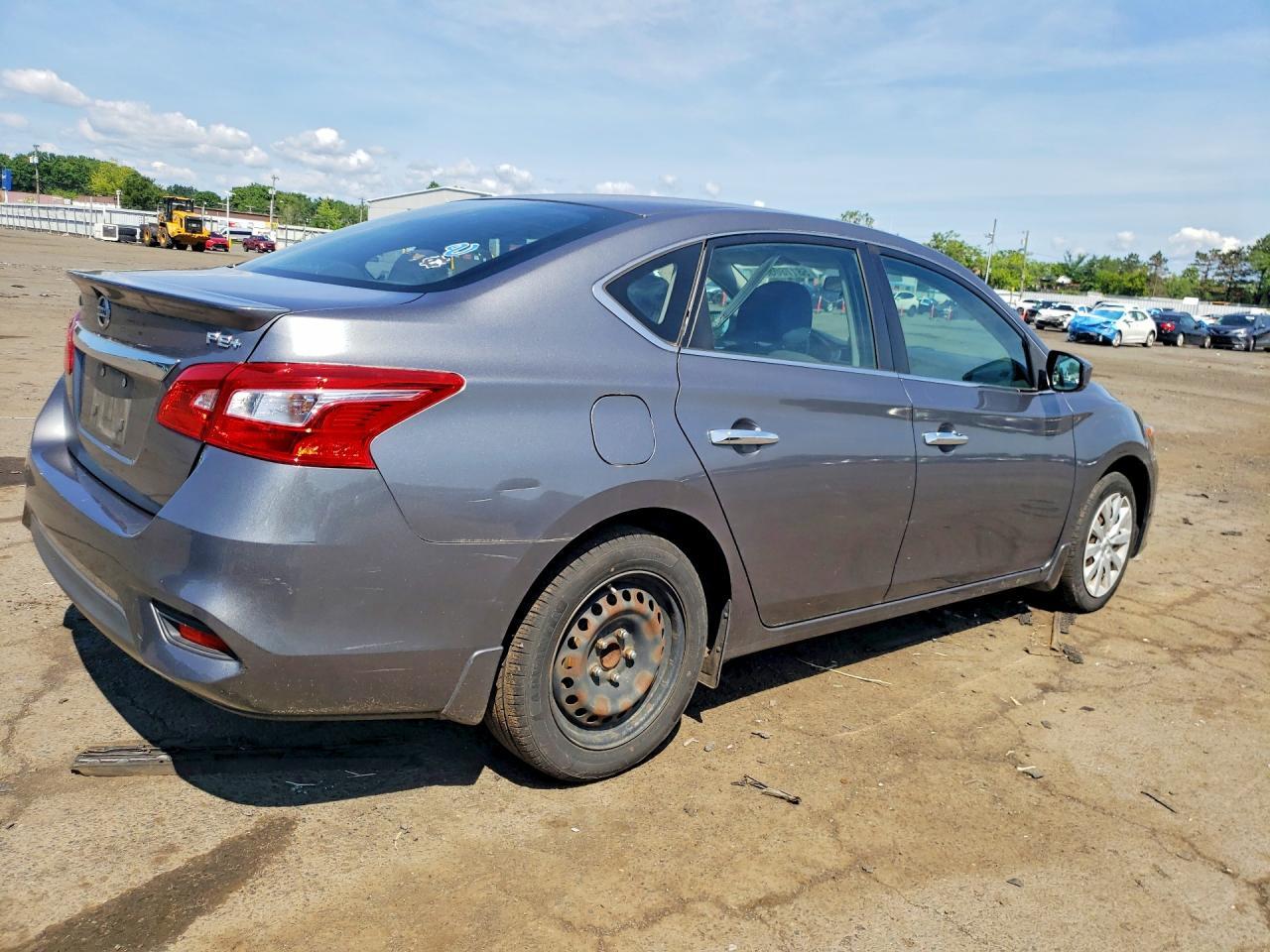 2015 Nissan Sentra Fe+S - Image 3