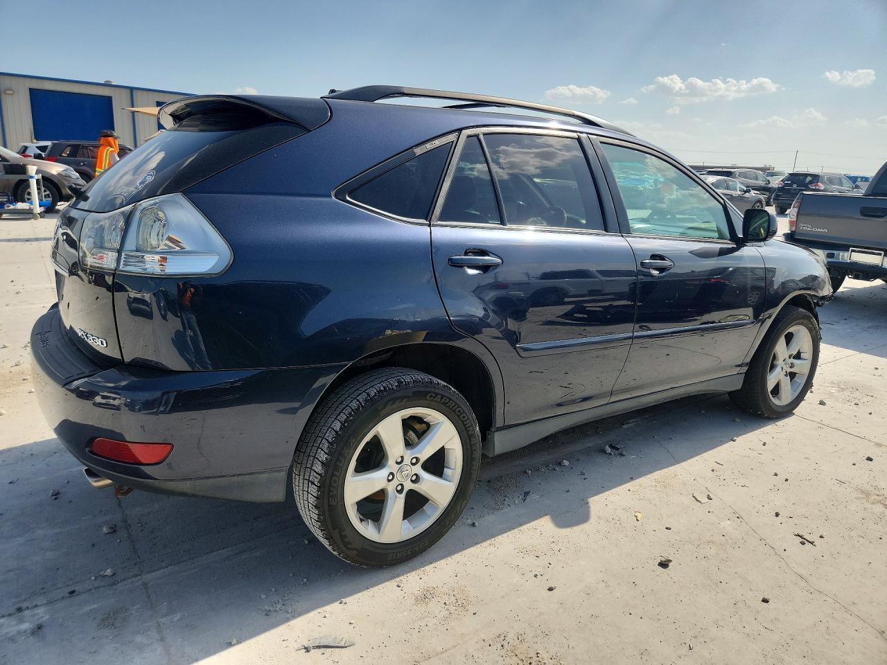 2005 Lexus Rx 330 - Image 3
