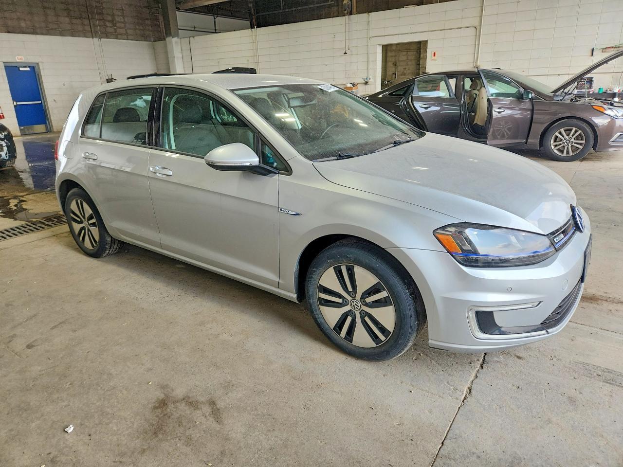 2016 Volkswagen E-Golf Sel Premium - Фото 4