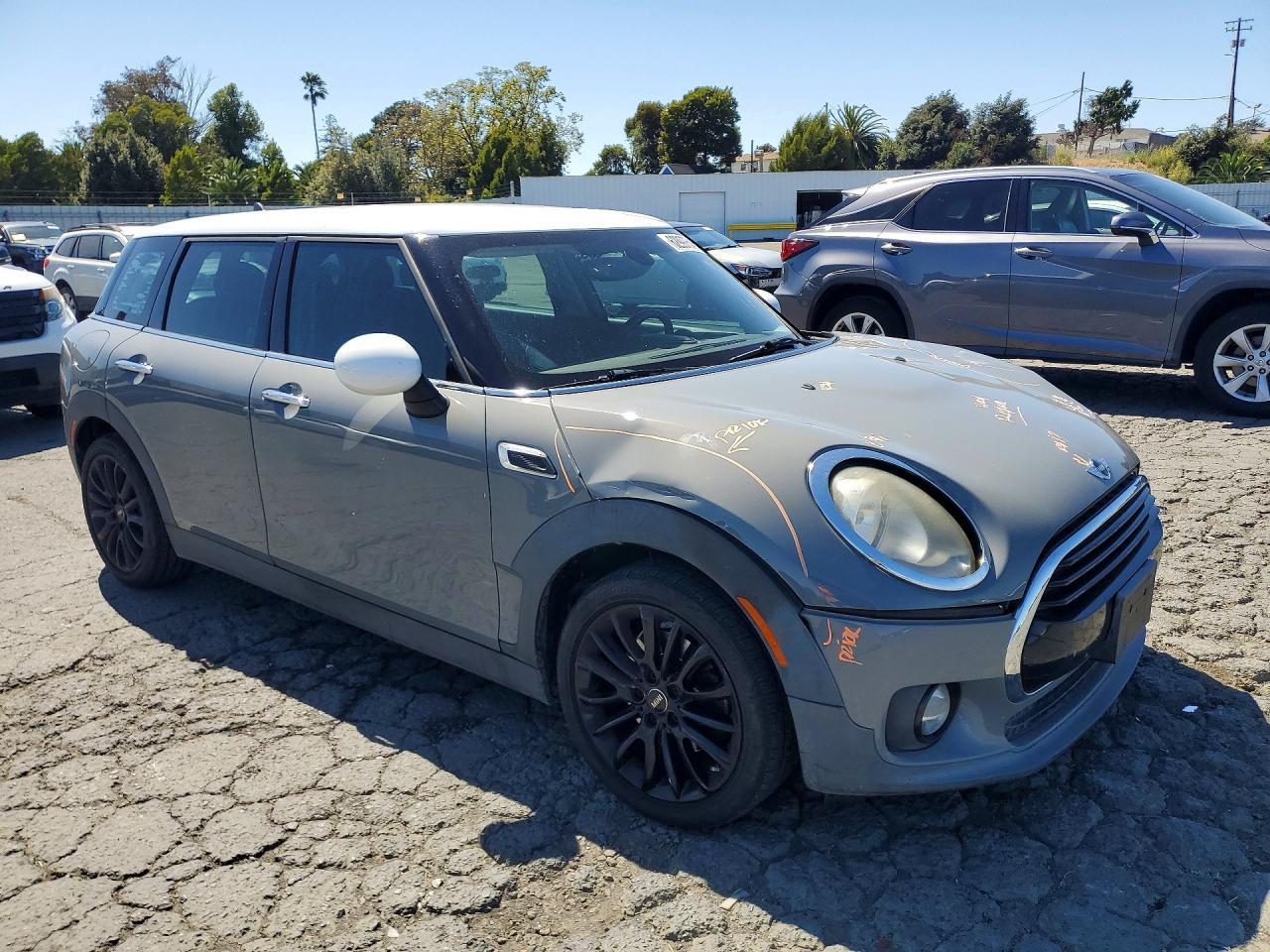 2017 Mini Cooper Clubman - Фото 4