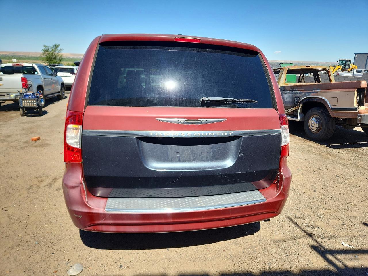2012 Chrysler Town & Country Touring - Image 6