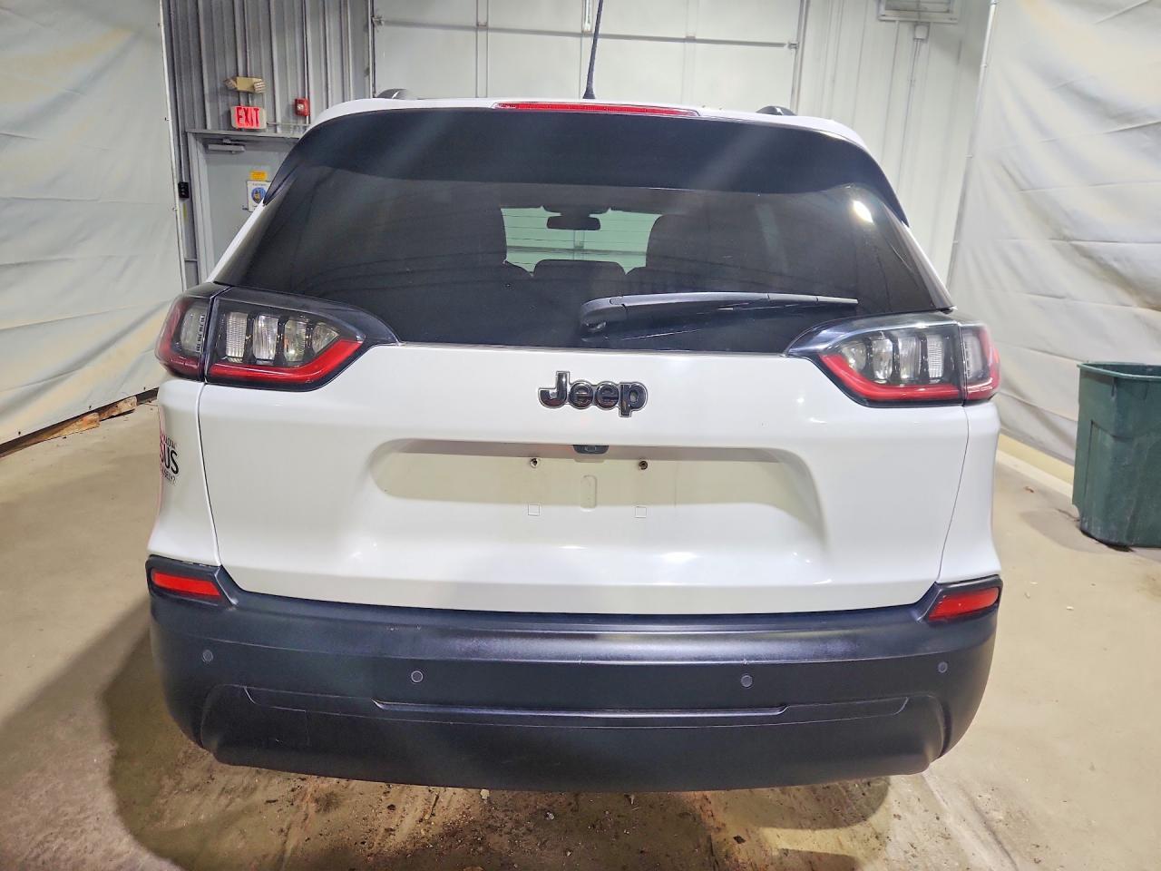2020 Jeep Cherokee Latitude Plus - Фото 6