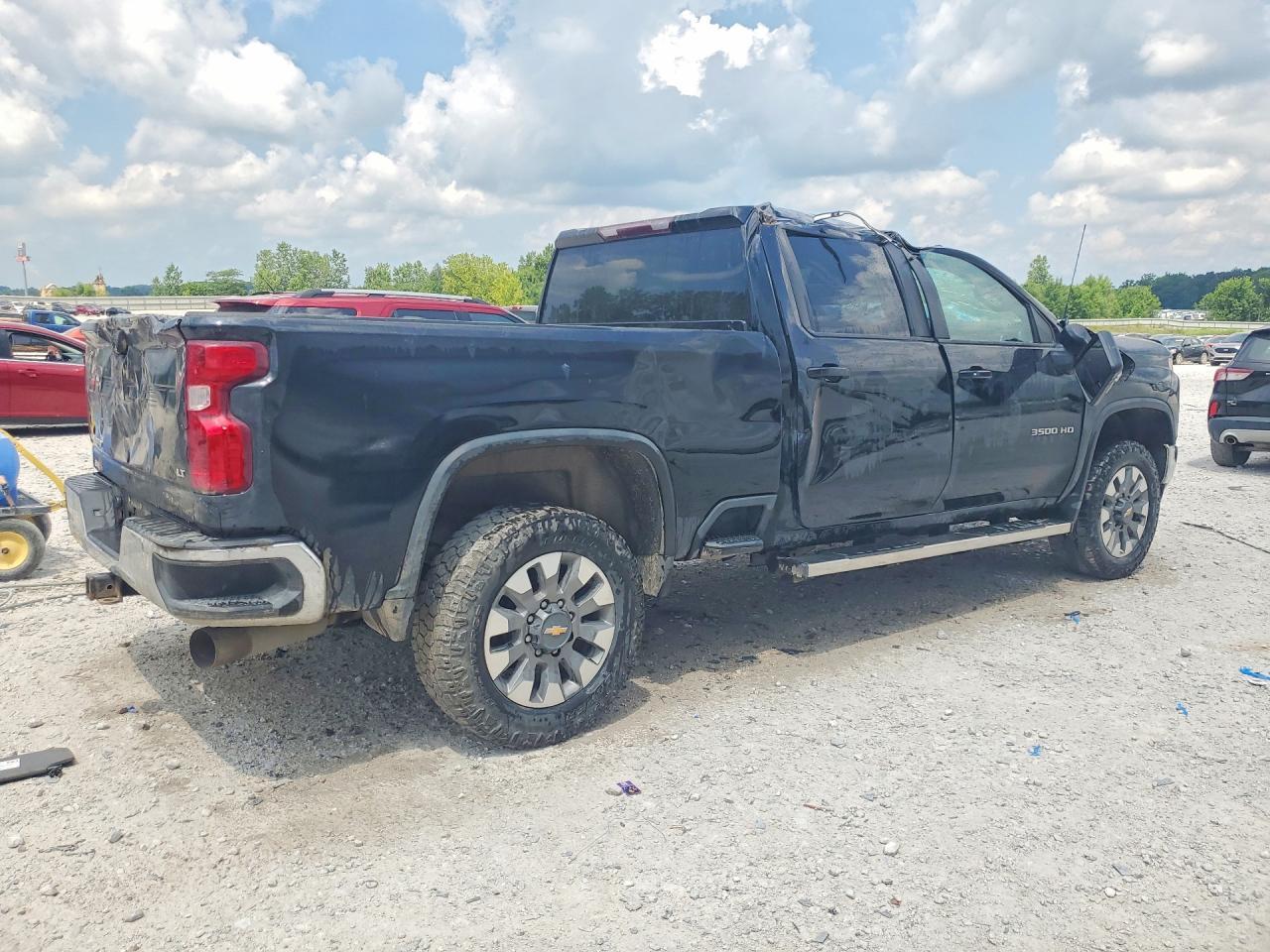 2023 Chevrolet Silverado K3500 Lt - Image 3