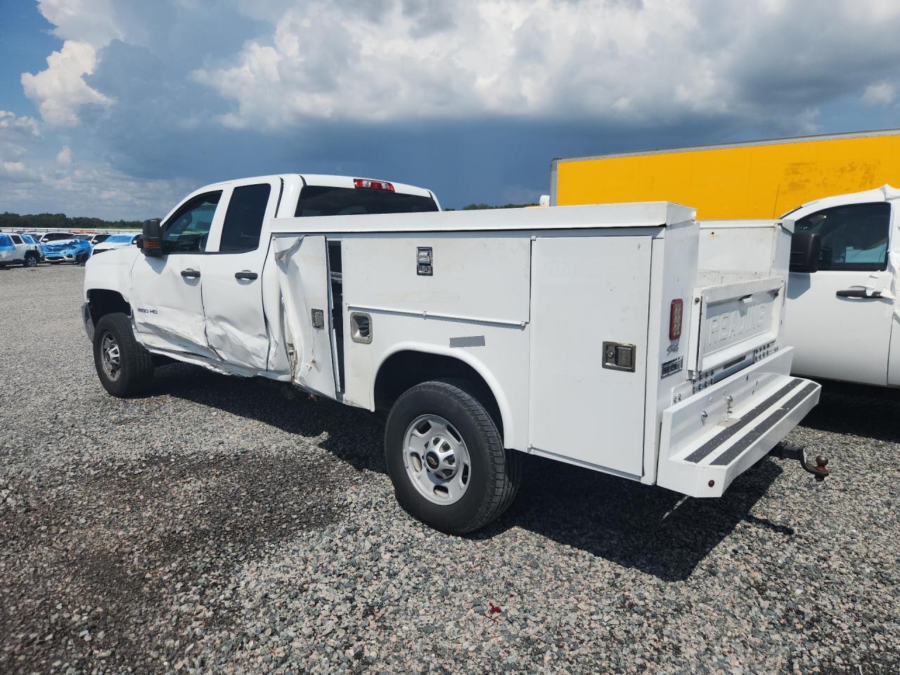 2019 Chevrolet Silverado C2500 Heavy Duty - Image 2