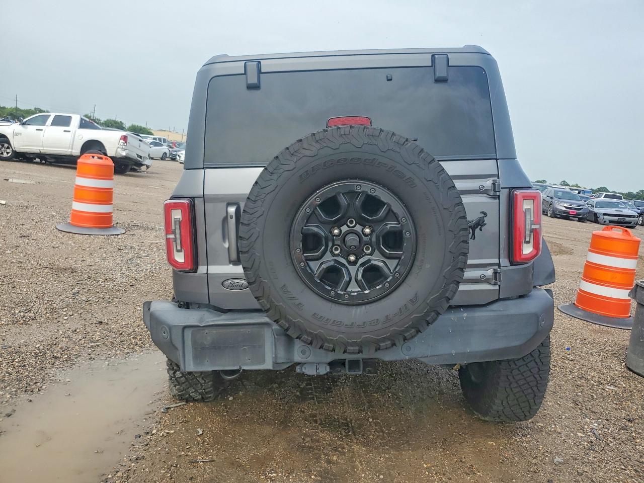 2021 Ford Bronco - Image 6
