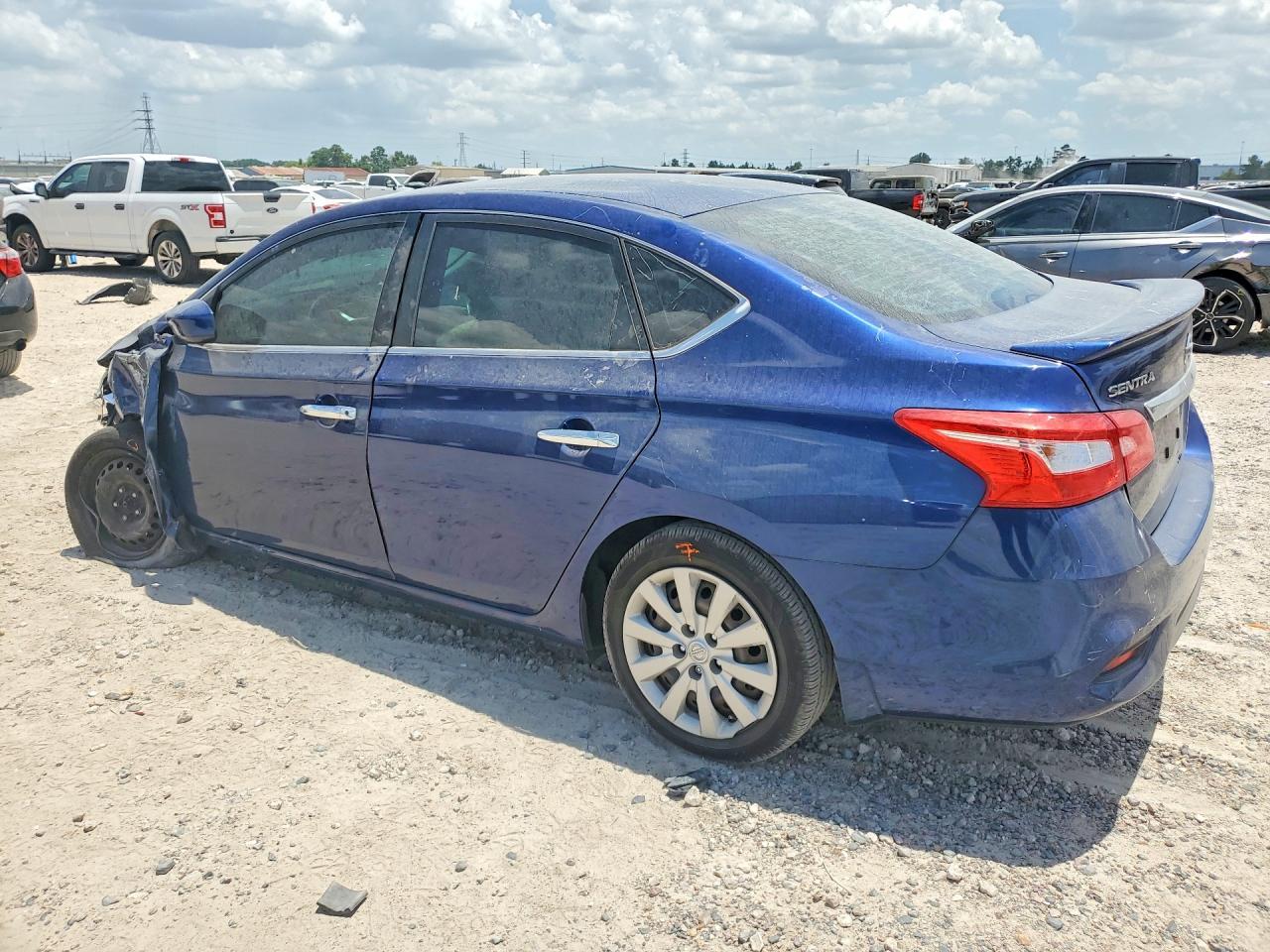 2016 Nissan Sentra S - Image 2
