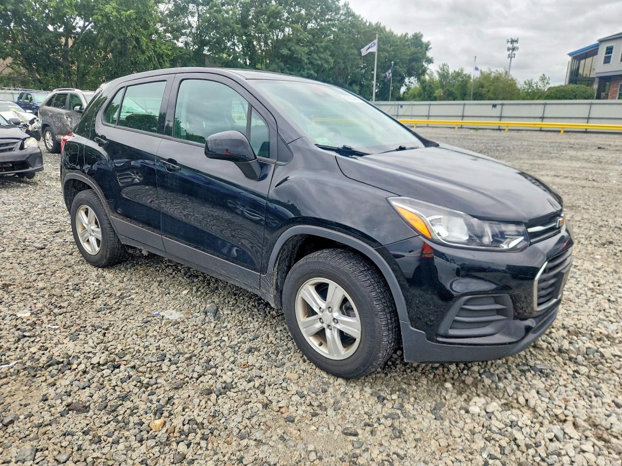 2018 Chevrolet Trax Ls - Image 4