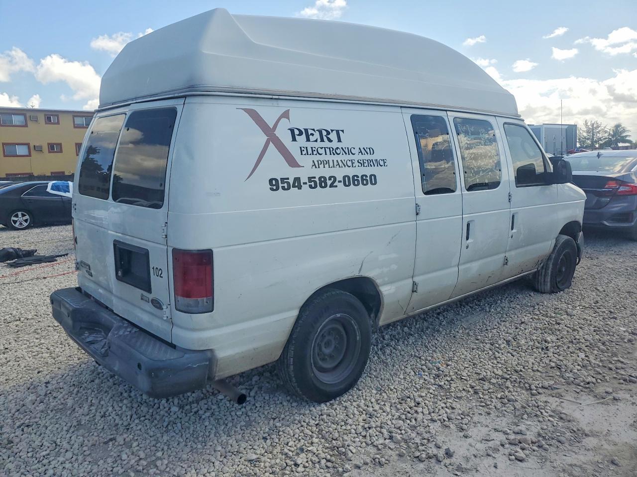 2011 Ford E150 Delivery Van - Image 3