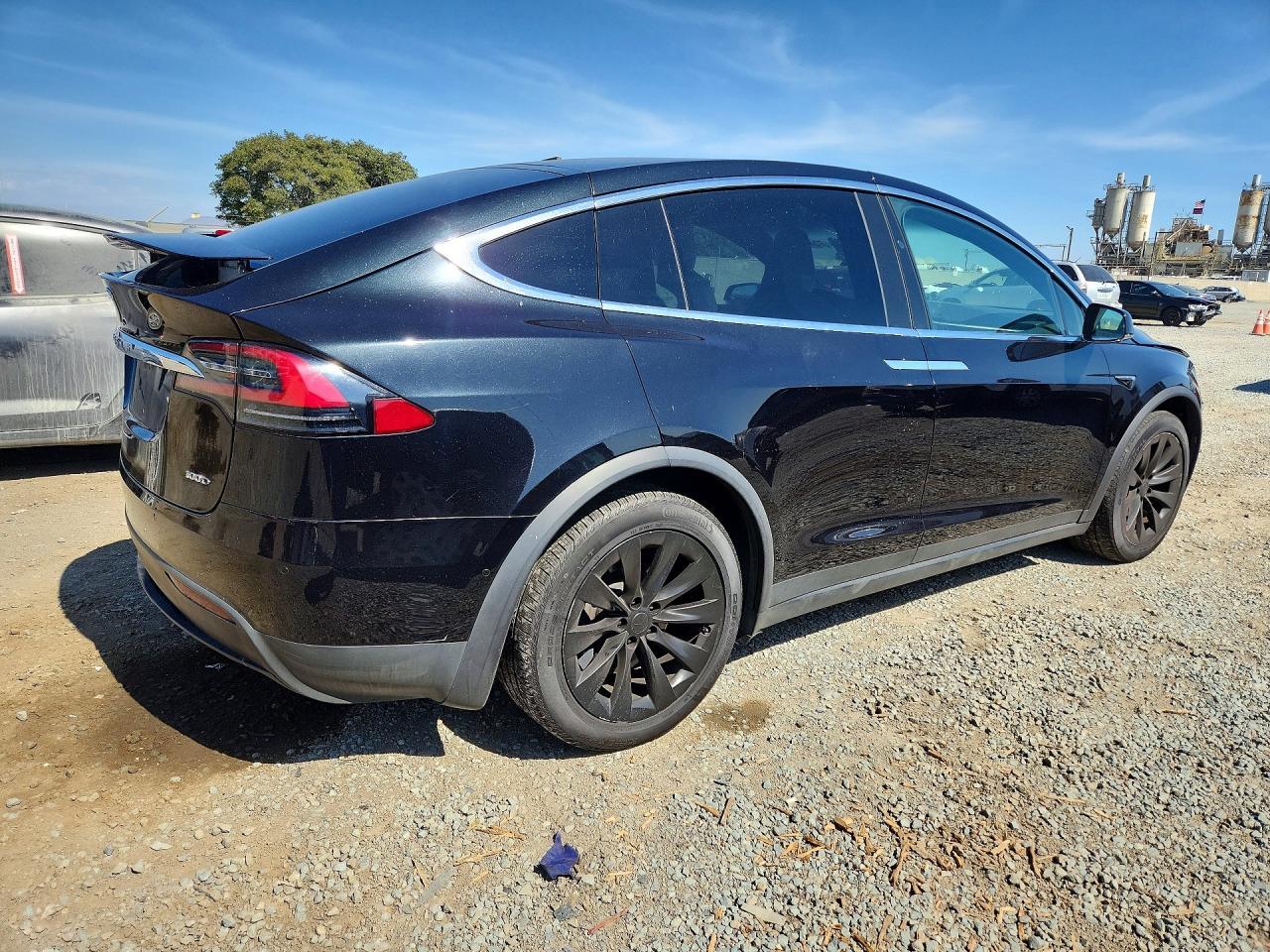 2017 Tesla Model X - Фото 3