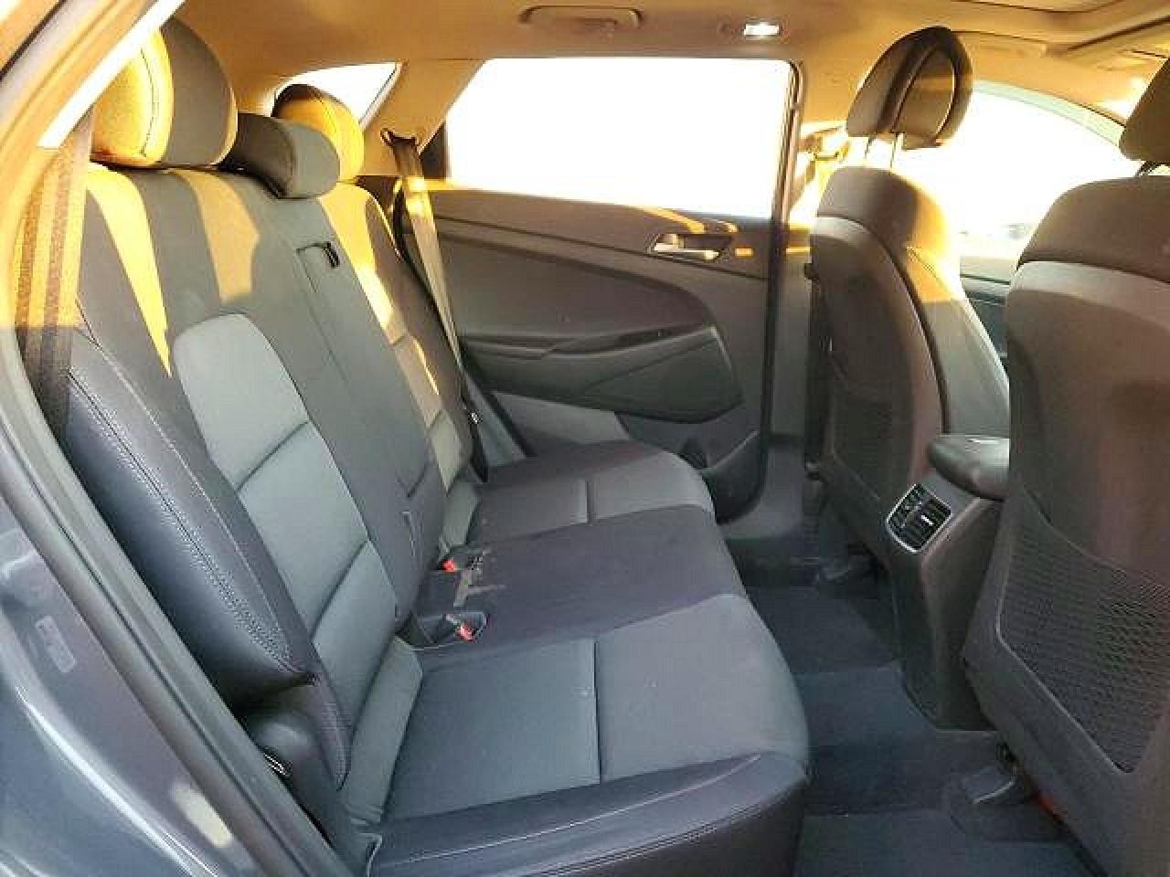 2018 Hyundai Tucson Value - Image 6