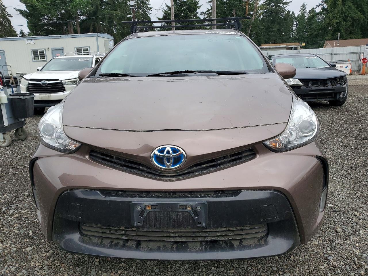 2017 Toyota Prius V Four - Фото 5