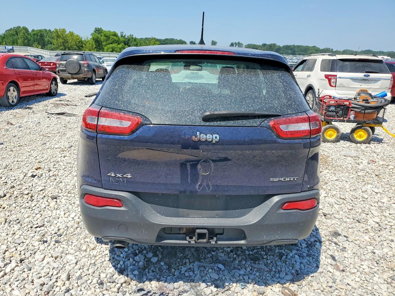 2016 Jeep Cherokee Sport - Фото 6