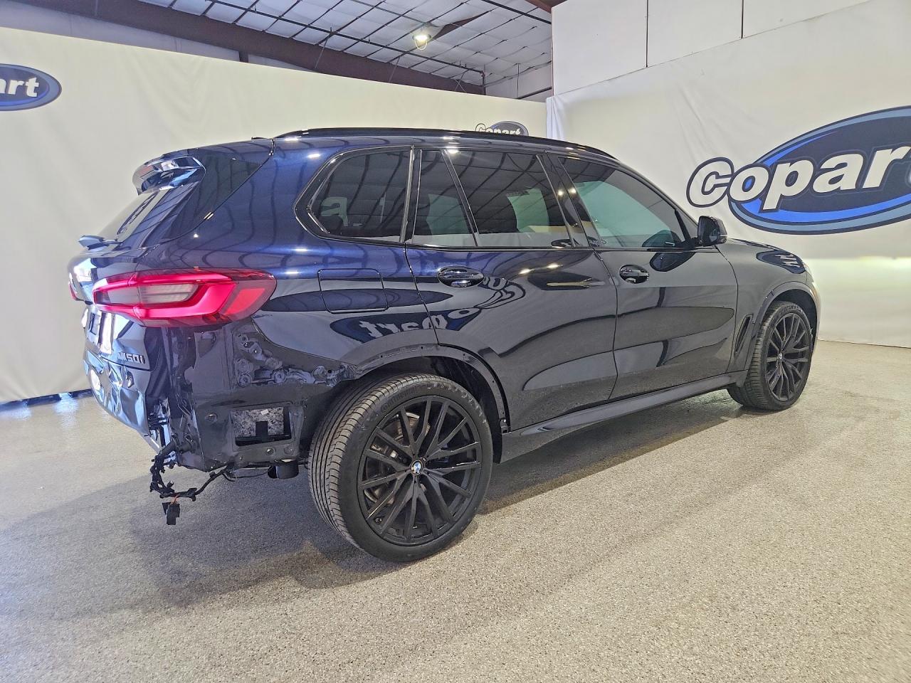 2023 BMW X5 M50I - Фото 3