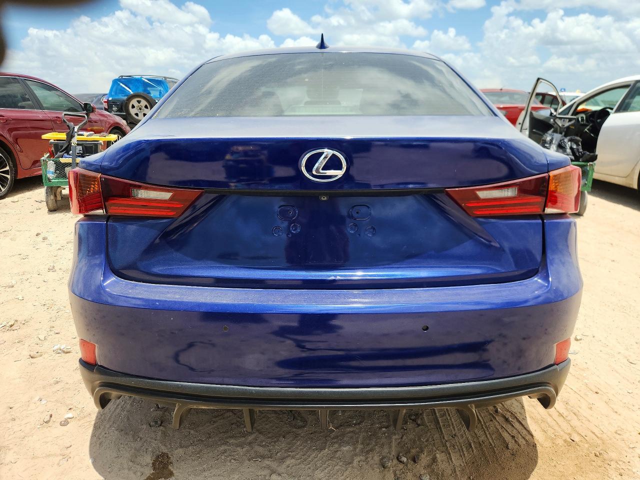 2018 Lexus Is 300 - Image 6