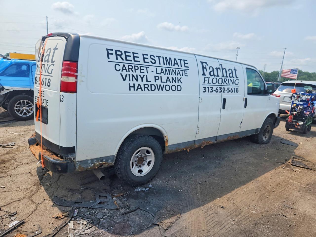 2011 GMC Savana G2500 Delivery Van - Image 3