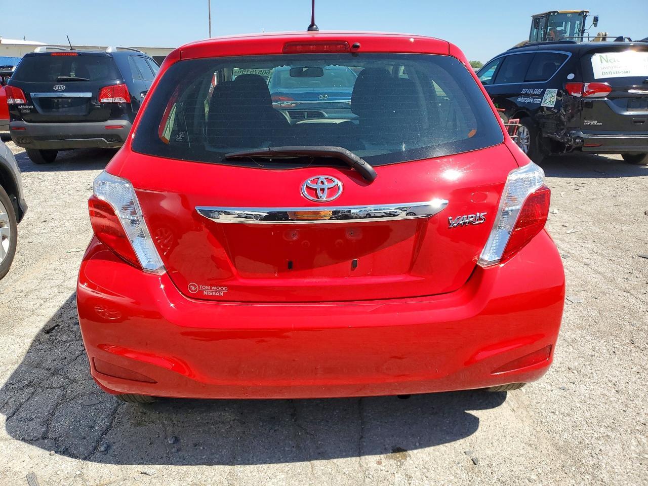 2012 Toyota Yaris 5-Door L - Фото 6