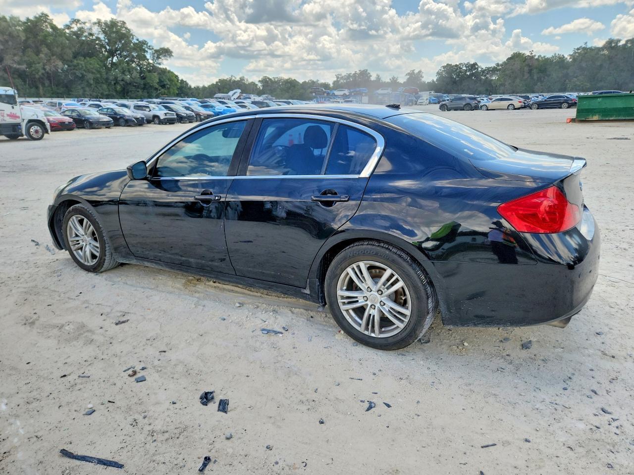 2011 Infiniti G37 Sedan Journey - Image 2