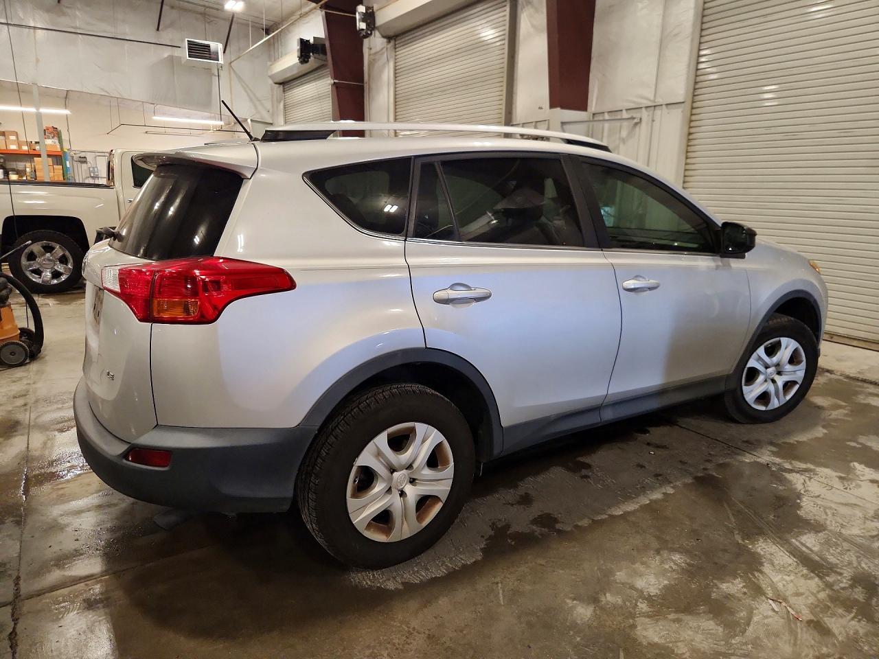 2015 Toyota Rav4 Le - Фото 3