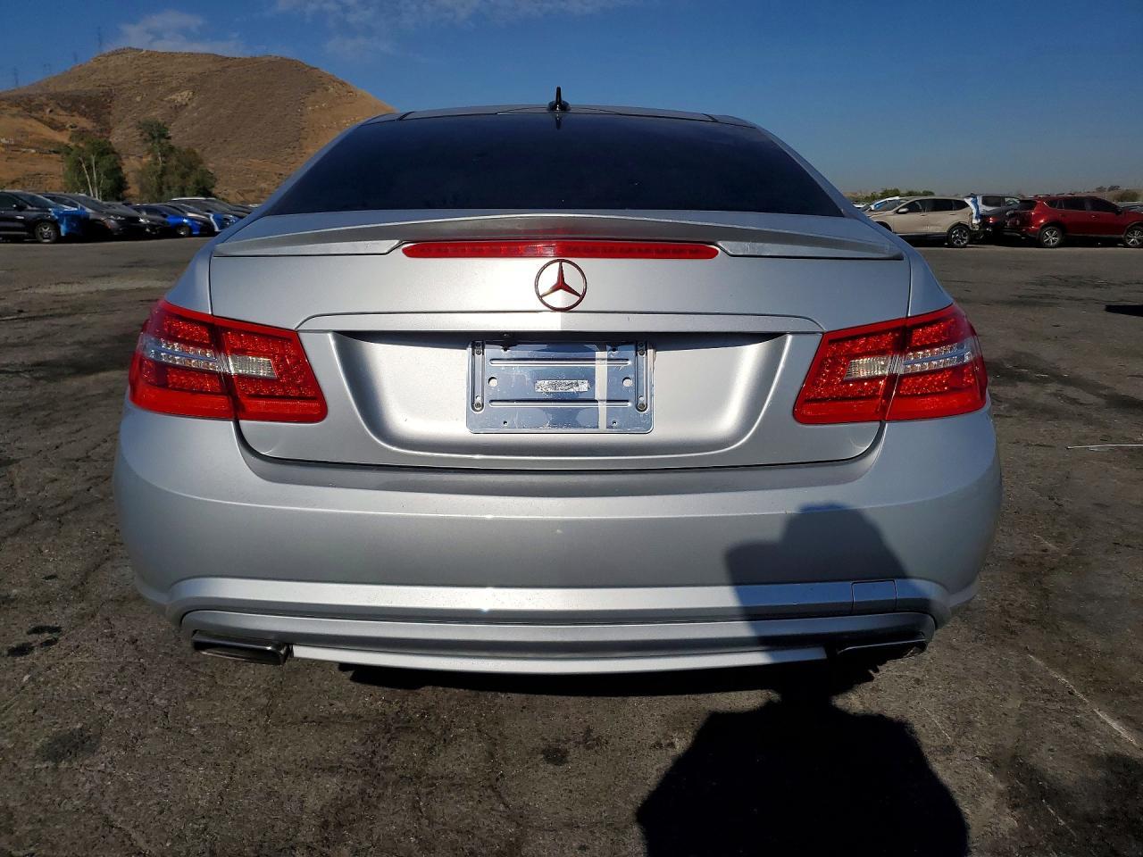 2010 Mercedes-Benz E 550 - Image 6
