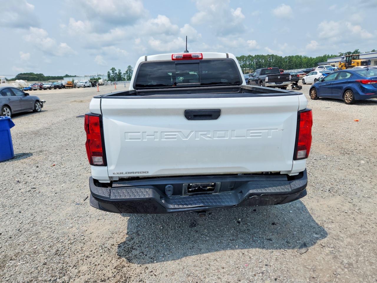 2023 Chevrolet Colorado - Image 6