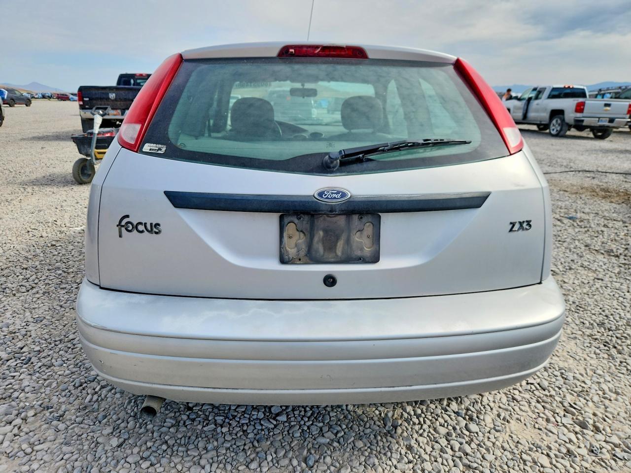 2002 Ford Focus Zx3 - Фото 6