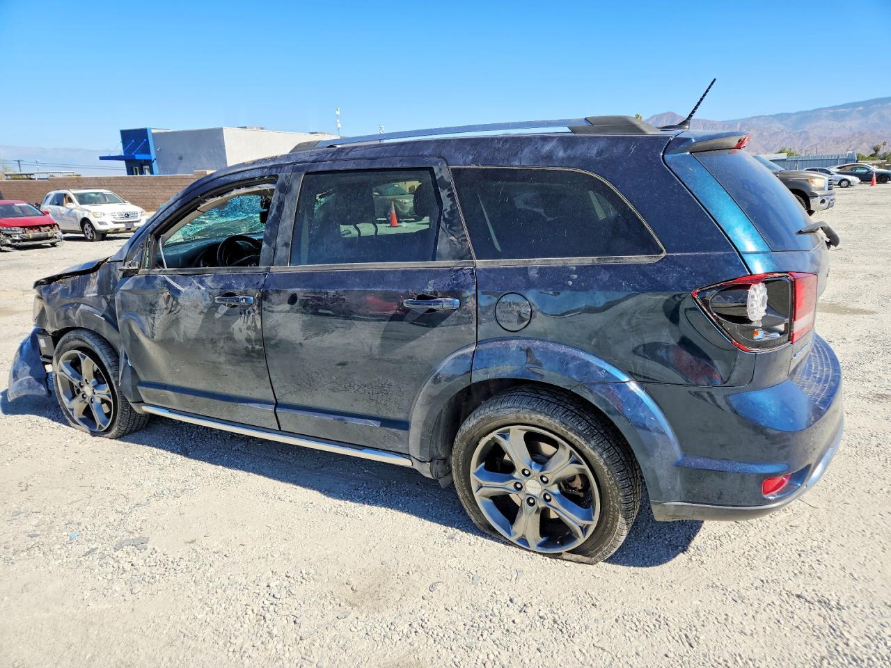 2015 Dodge Journey Crossroad - Image 2