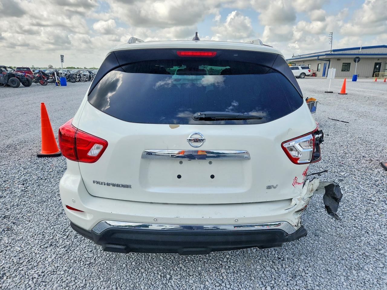 2017 Nissan Pathfinder Sv - Фото 6
