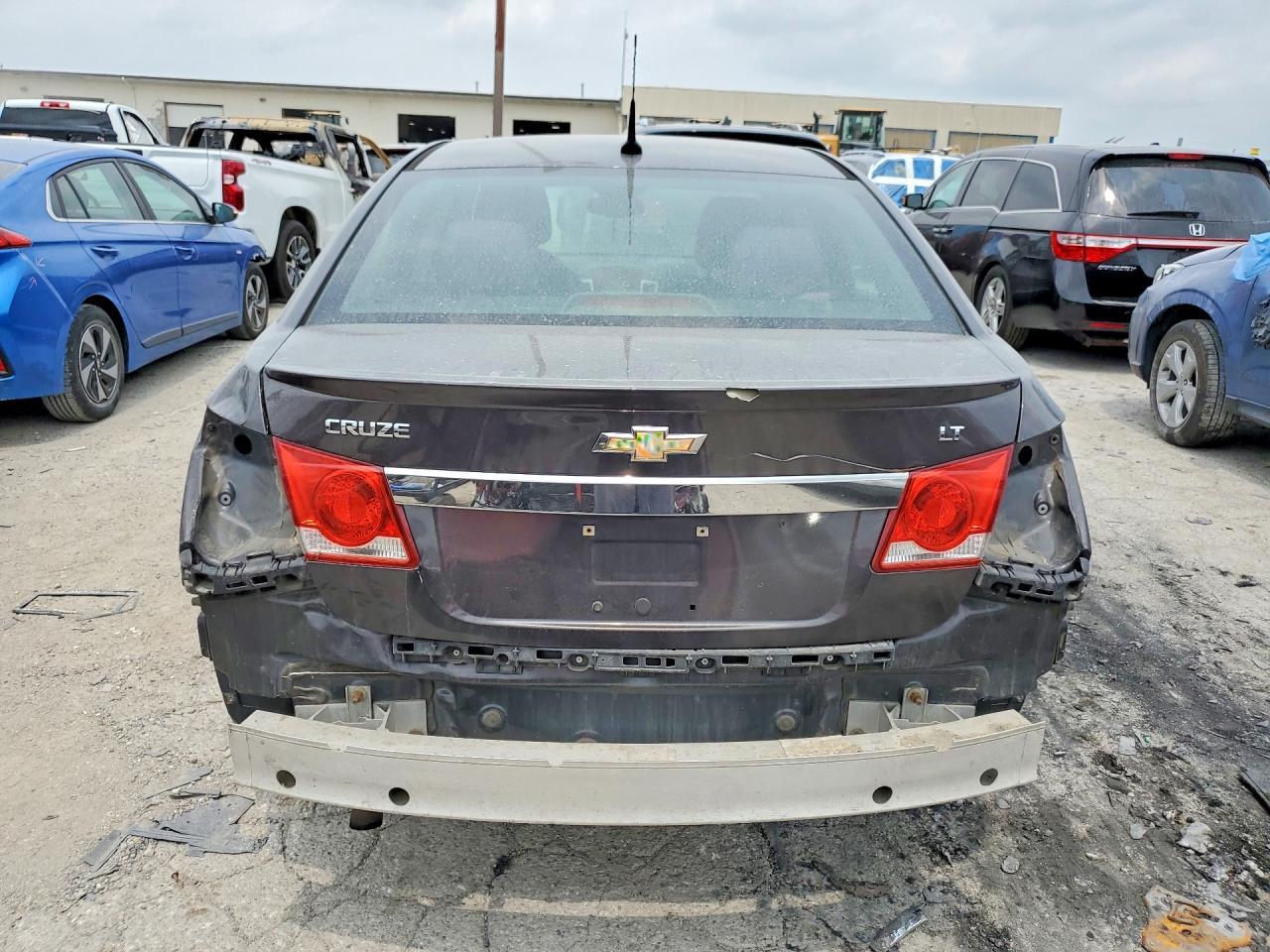 2013 Chevrolet Cruze Lt - Image 6