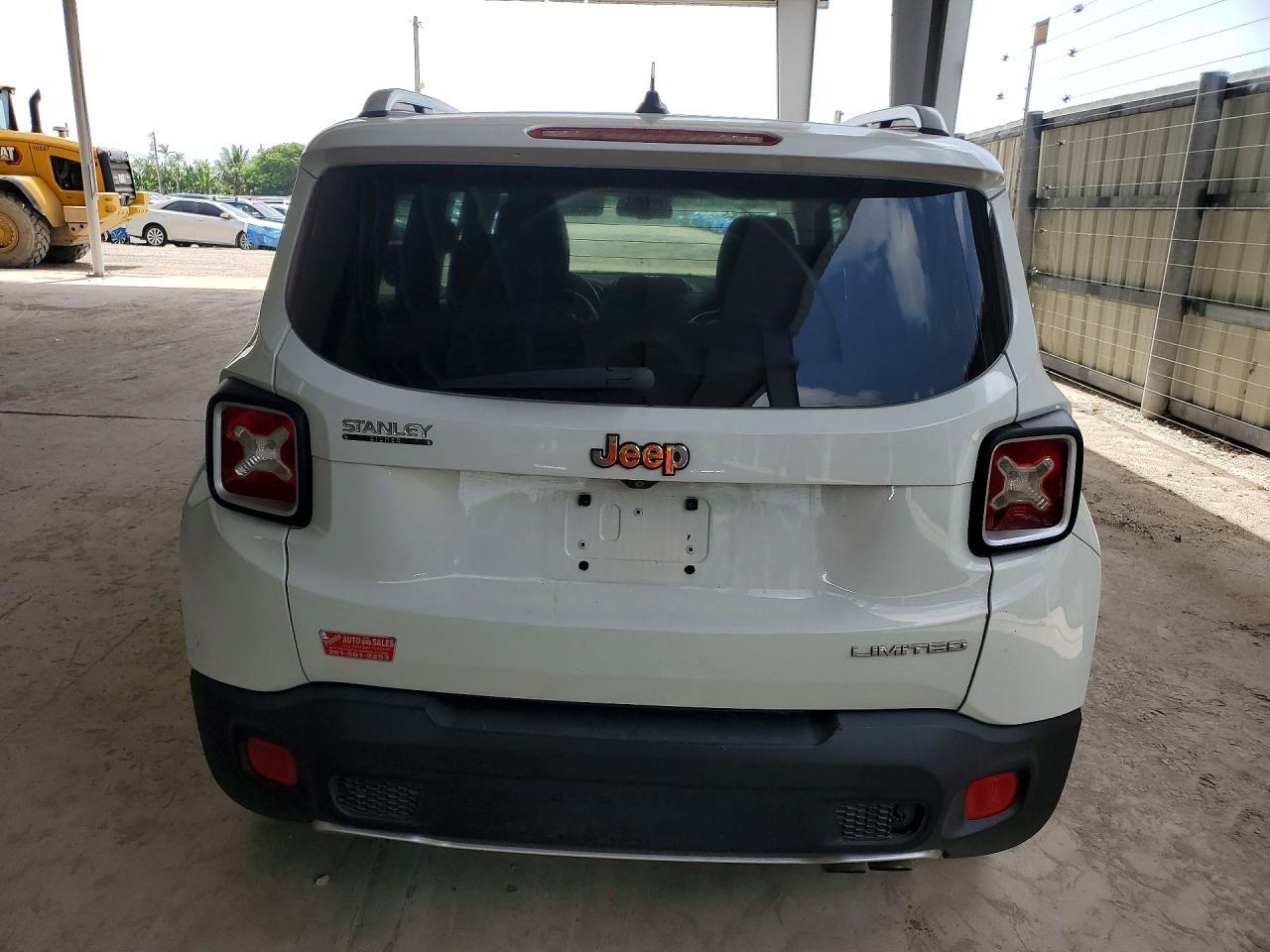 2015 Jeep Renegade Limited - Image 6