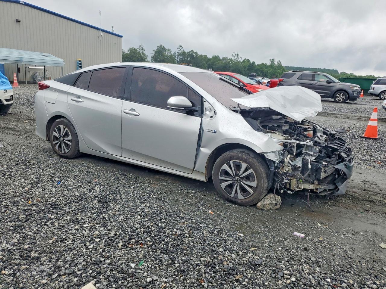 2017 Toyota Prius Prime Advanced - Фото 4
