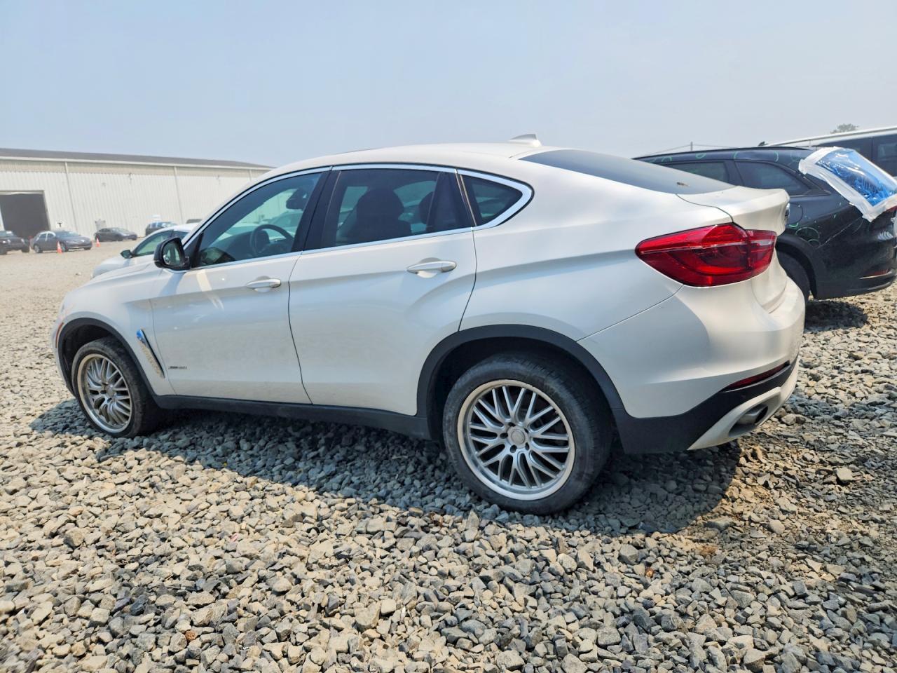 2015 BMW X6 xDrive35I - Image 2
