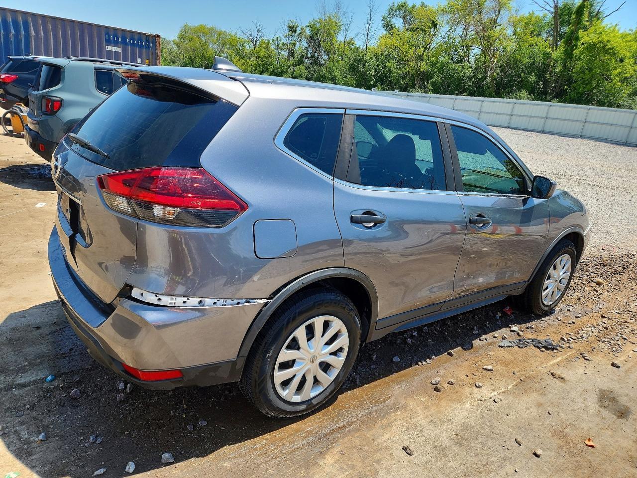 2018 Nissan Rogue S - Фото 3
