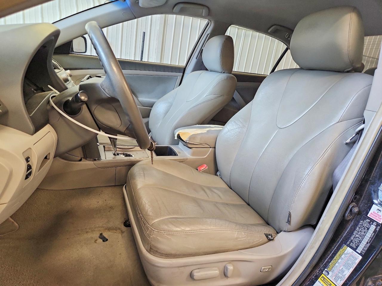 2007 Toyota Camry Le - Image 7