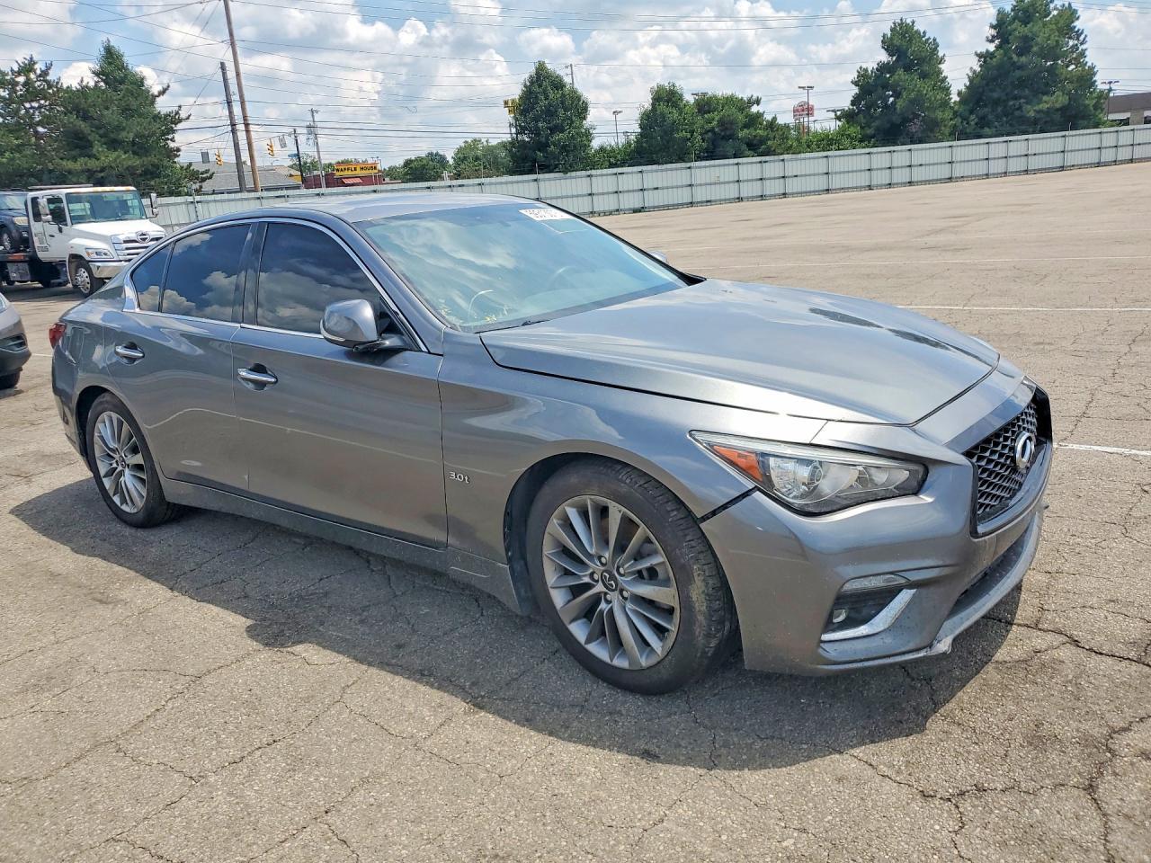 2019 Infiniti Q50 3.0T Luxe - Фото 4
