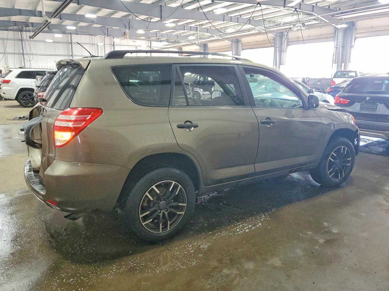 2010 Toyota Rav4 Base - Фото 3