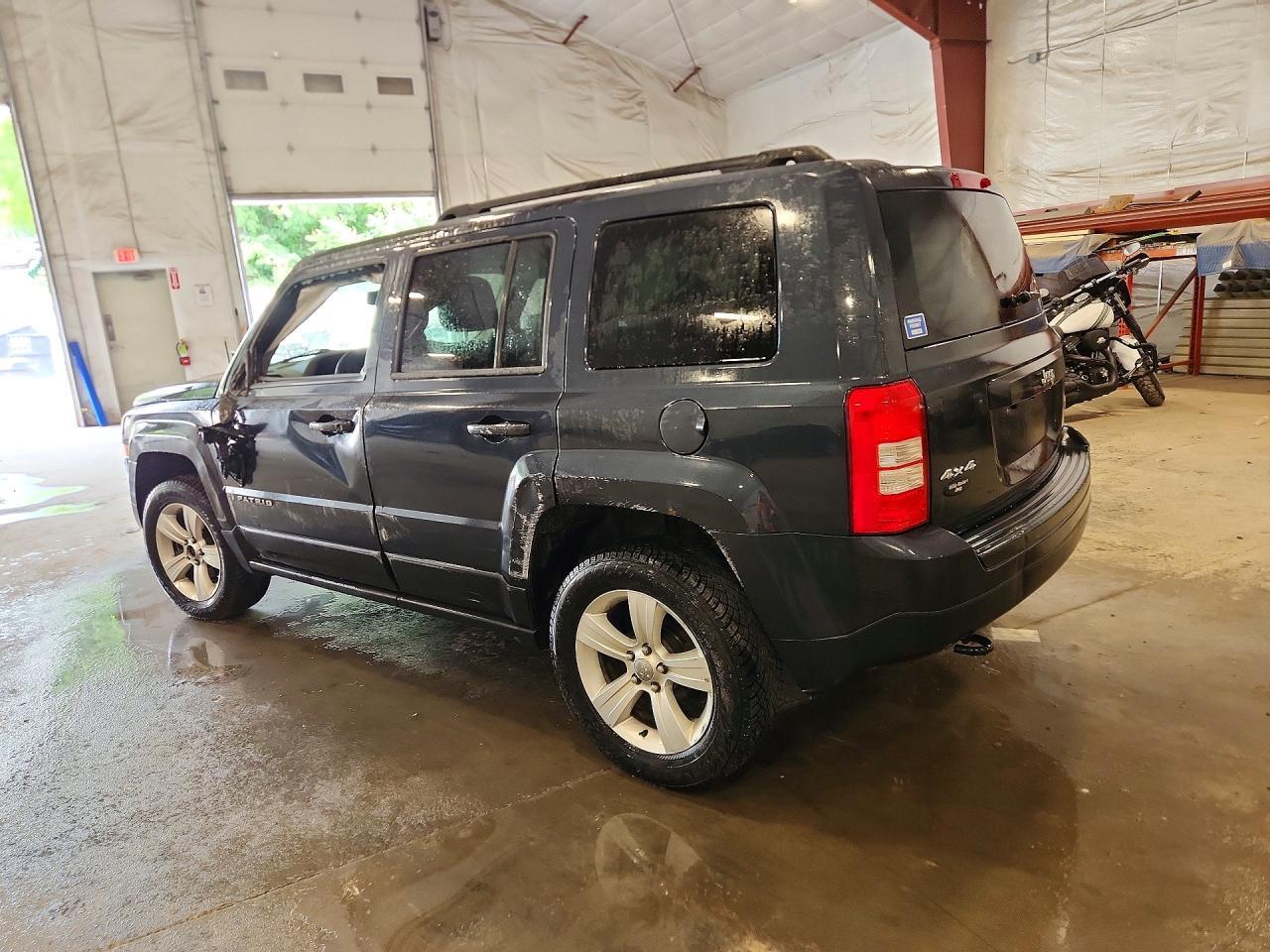 2015 Jeep Patriot Latitude - Фото 2