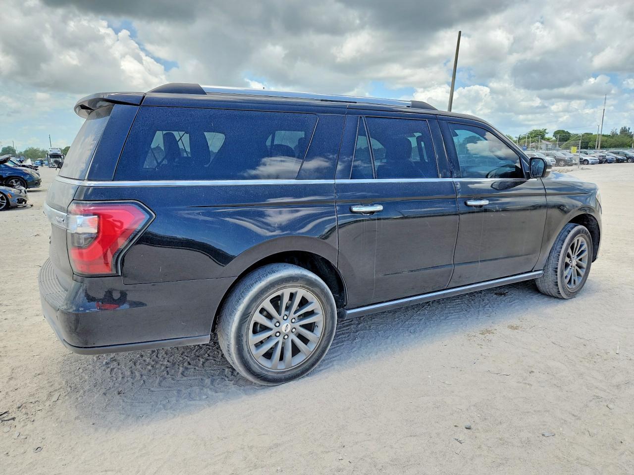 2020 Ford Expedition Max Limited - Image 3