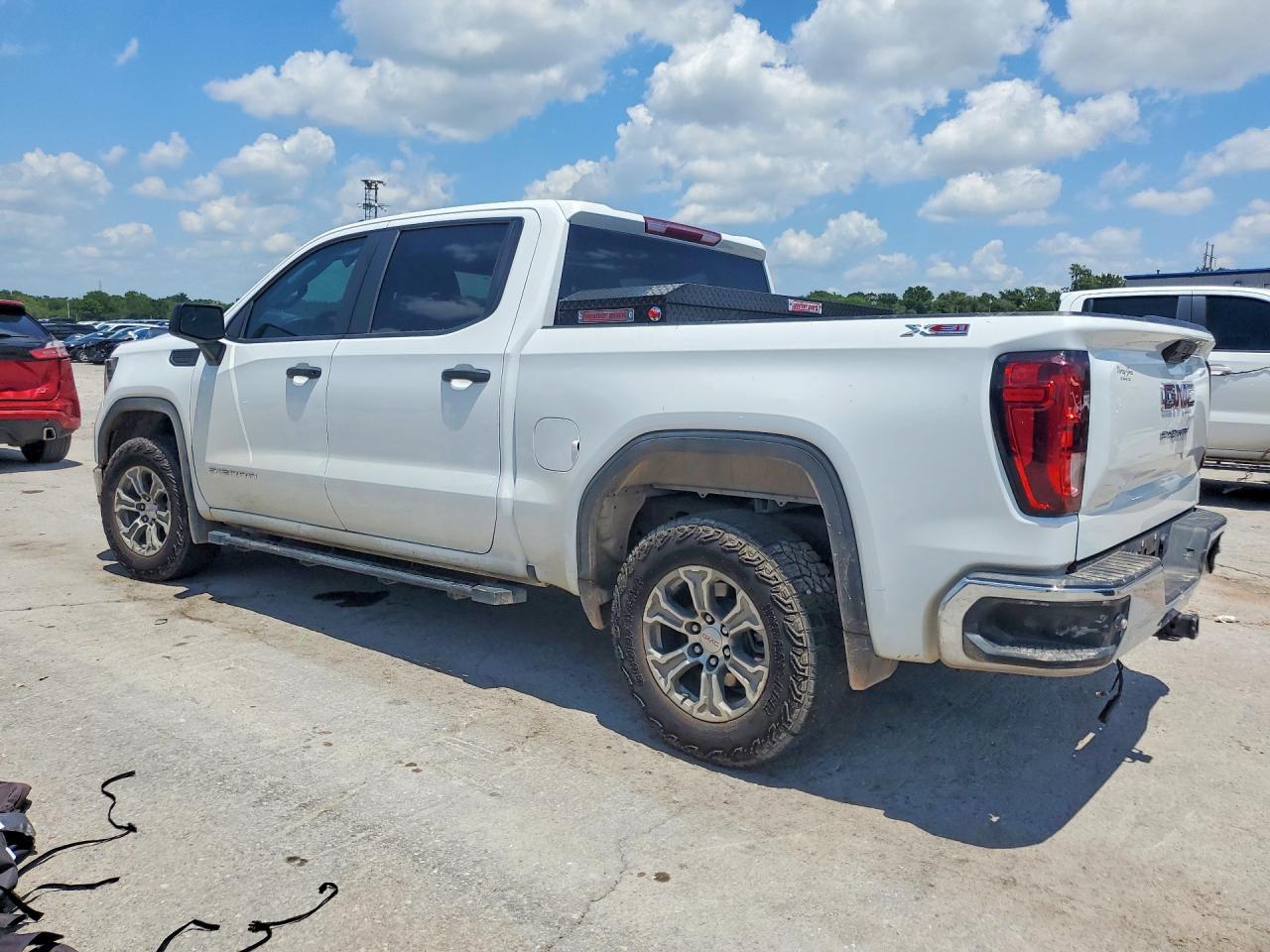 2025 GMC Sierra K1500 - Фото 2
