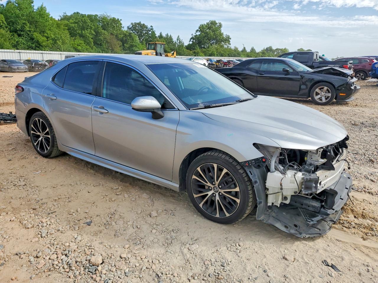 2019 Toyota Camry Se - Image 4
