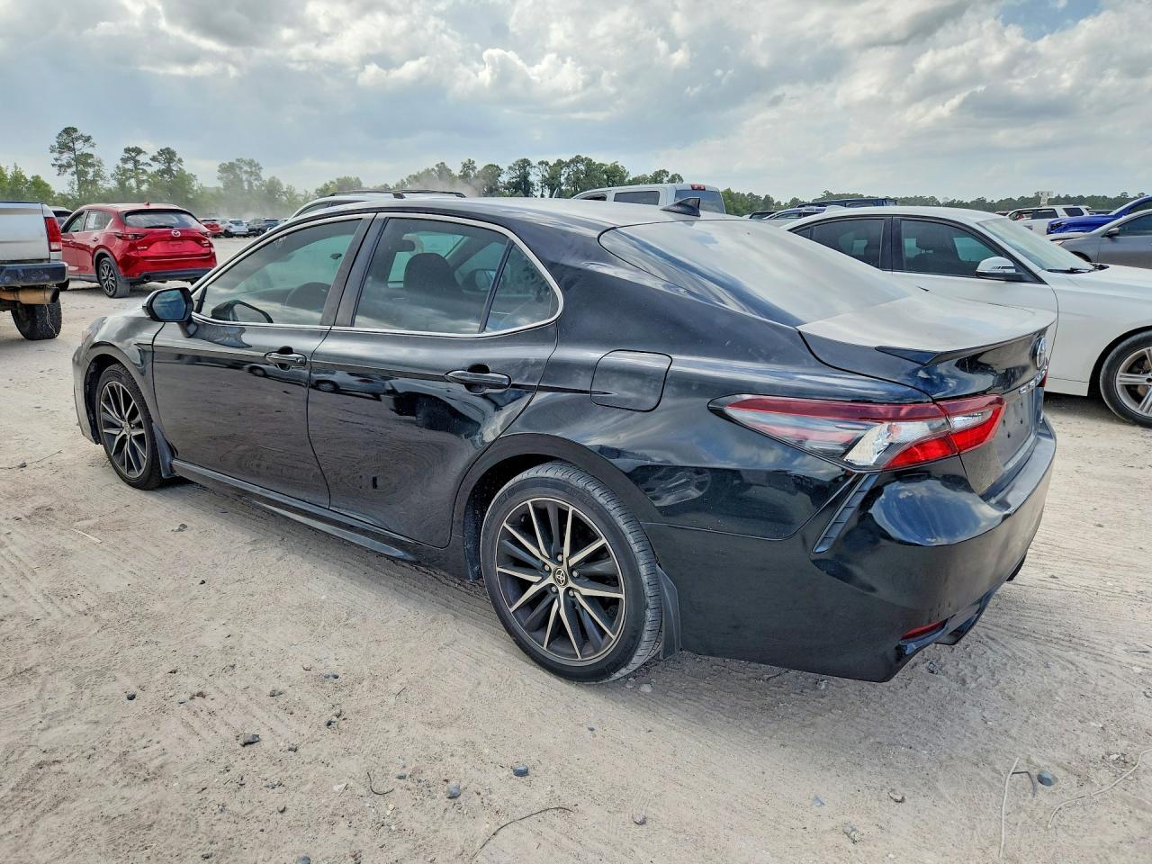 2021 Toyota Camry Se - Image 2