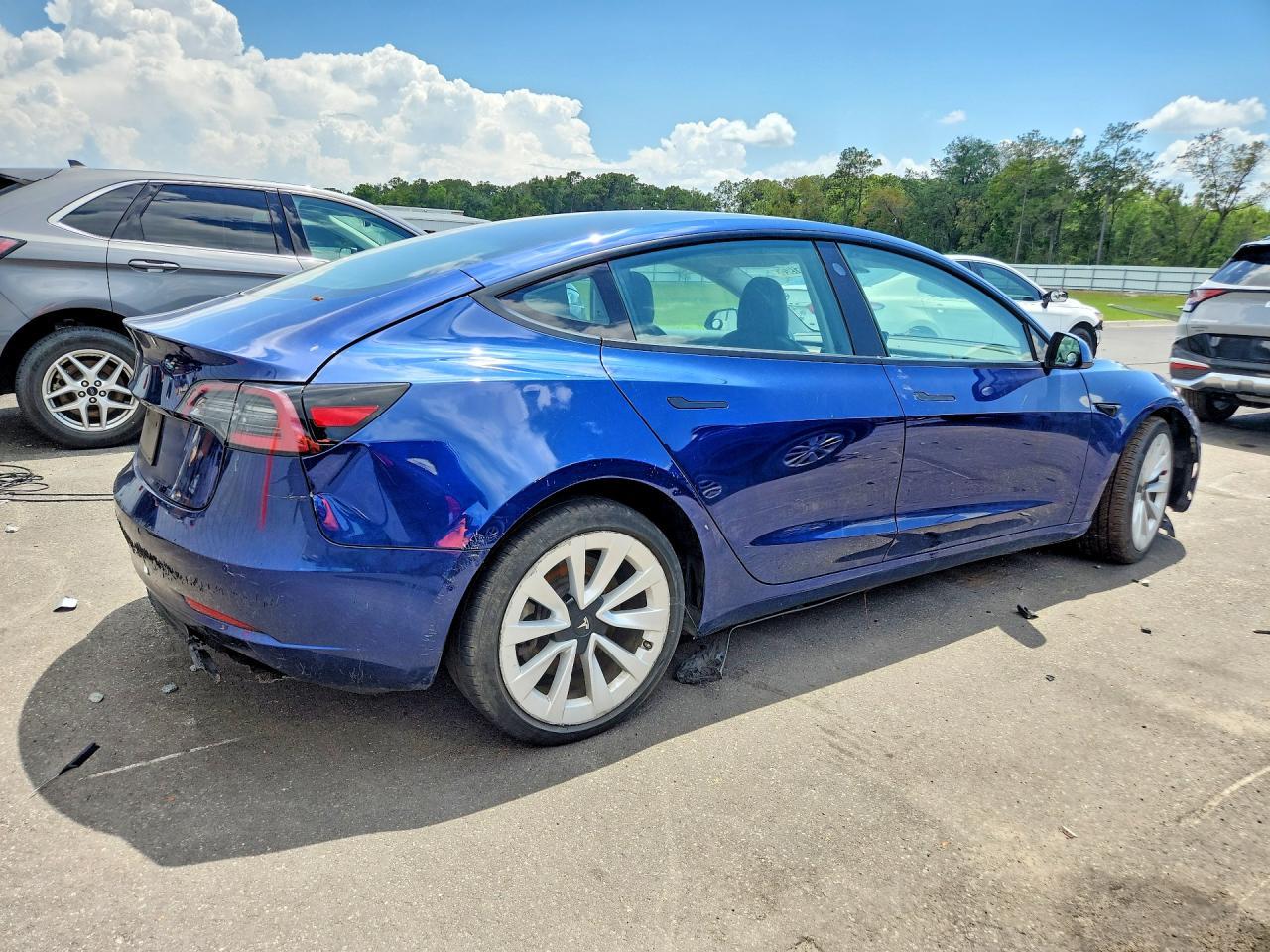 2022 Tesla Model 3 - Фото 3