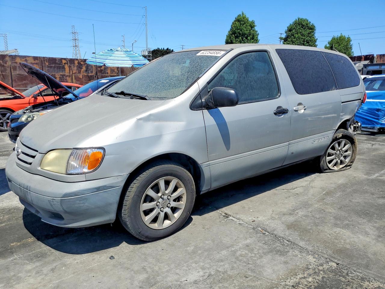 2001 Toyota Sienna Ce