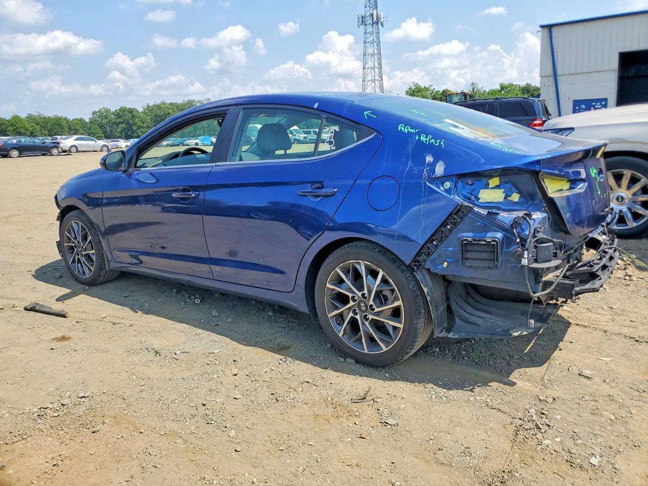 2020 Hyundai Elantra Limited - Фото 2