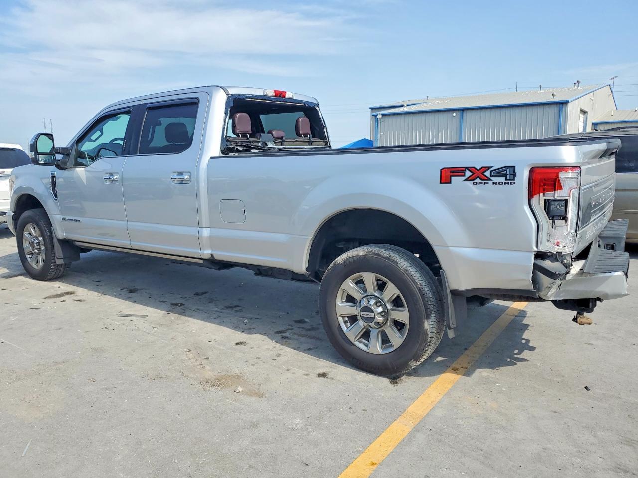 2017 Ford F350 Super Duty - Фото 2