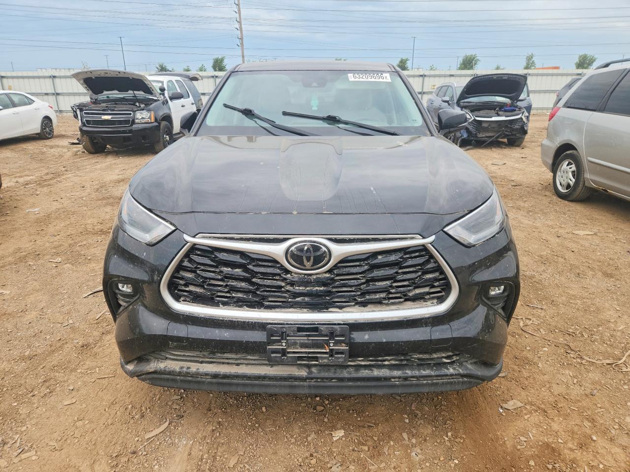 2021 Toyota Highlander Le - Фото 5