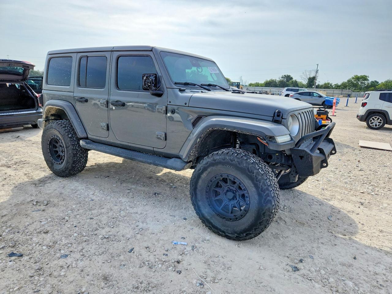 2020 Jeep Wrangler Unlimited Sahara - Фото 4