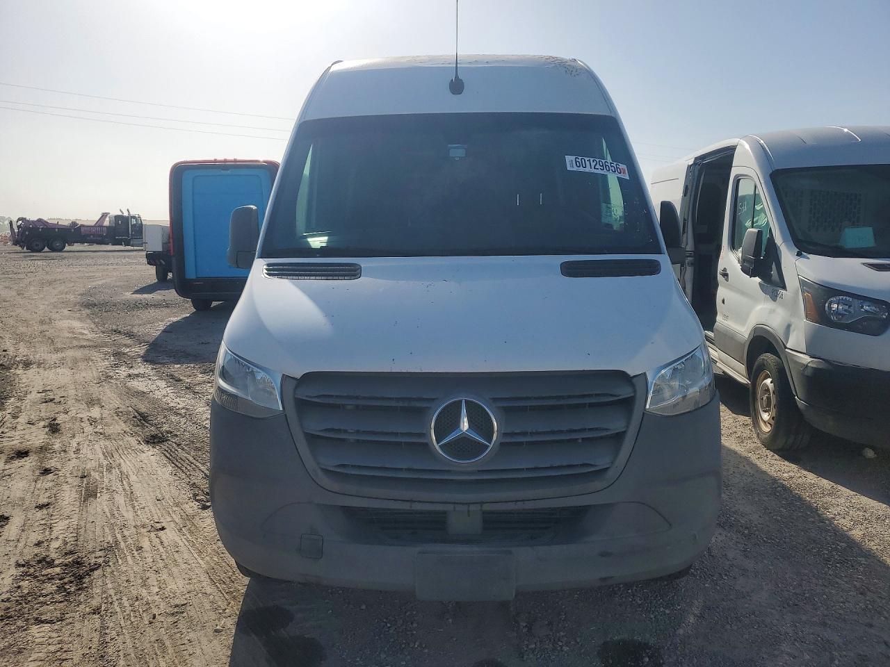 2021 Mercedes-Benz Sprinter 2500 Delivery Van - Фото 5