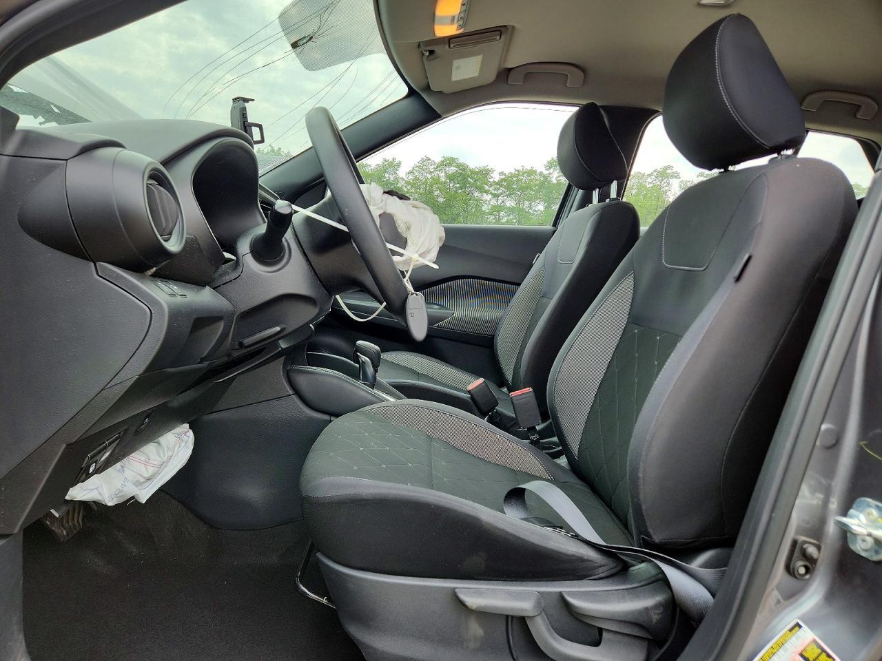 2019 Nissan Kicks S - Фото 7