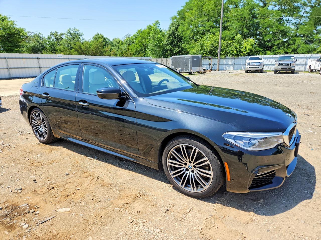 2018 BMW 530Xe - Фото 4