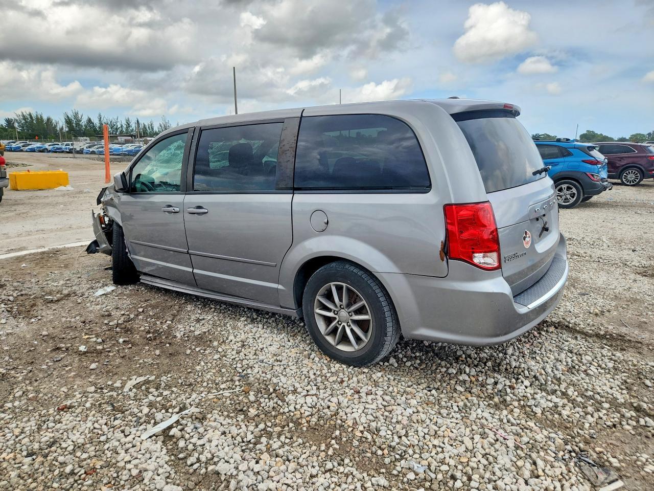 2017 Dodge Grand Caravan Se - Image 2